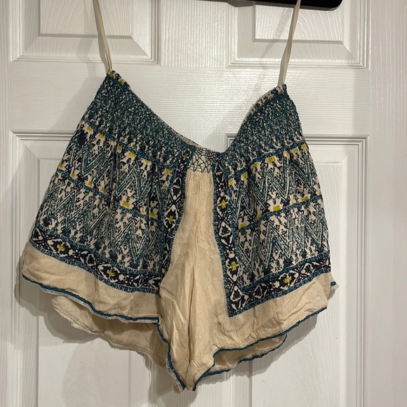 Flowy Free People Shorts - Picture 1 of 3